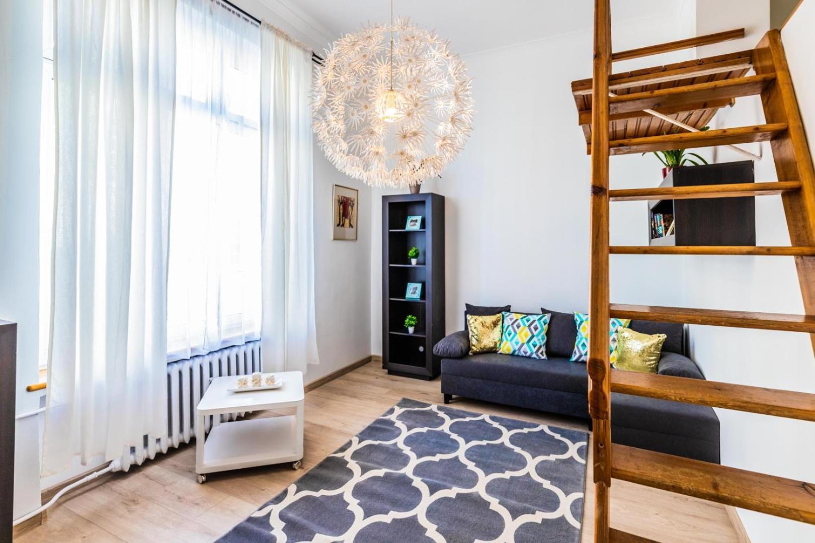 Apartamento Apartament Z Antresola Przy Rynku Breslavia Exterior foto