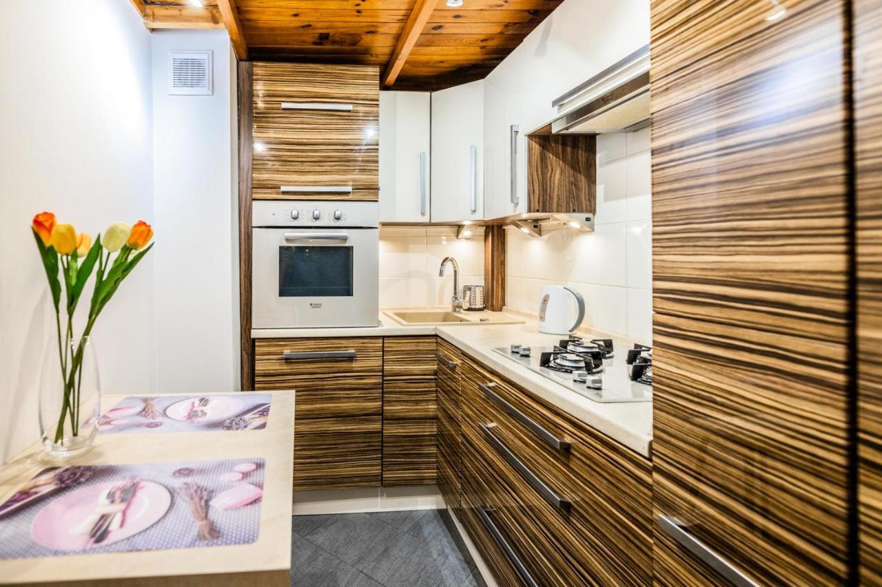 Apartamento Apartament Z Antresola Przy Rynku Breslavia Exterior foto